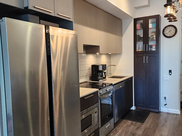 4208 Dundas St W #610 — Photo 25