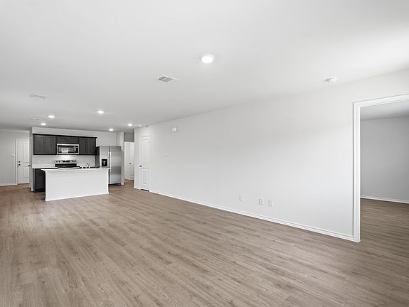 2nd image of 1325 Brook Ln
