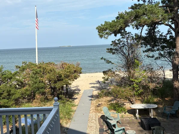 219 Seaside Ave, Saco, ME 04072