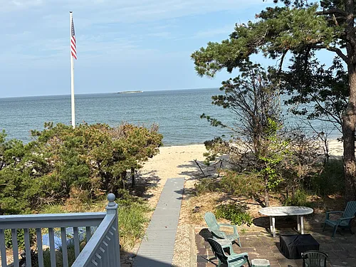 219 Seaside Ave Photo 1