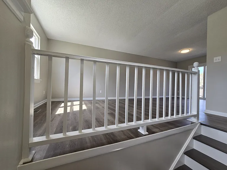 10200 Stroud Ln — Photo 5