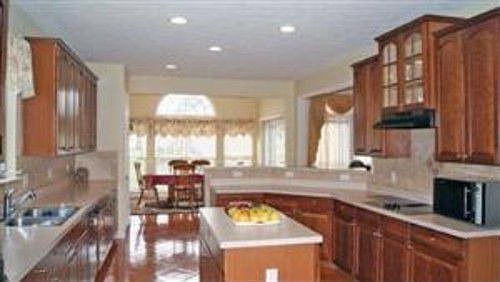 5th image of 5137 Julias Rose Ct