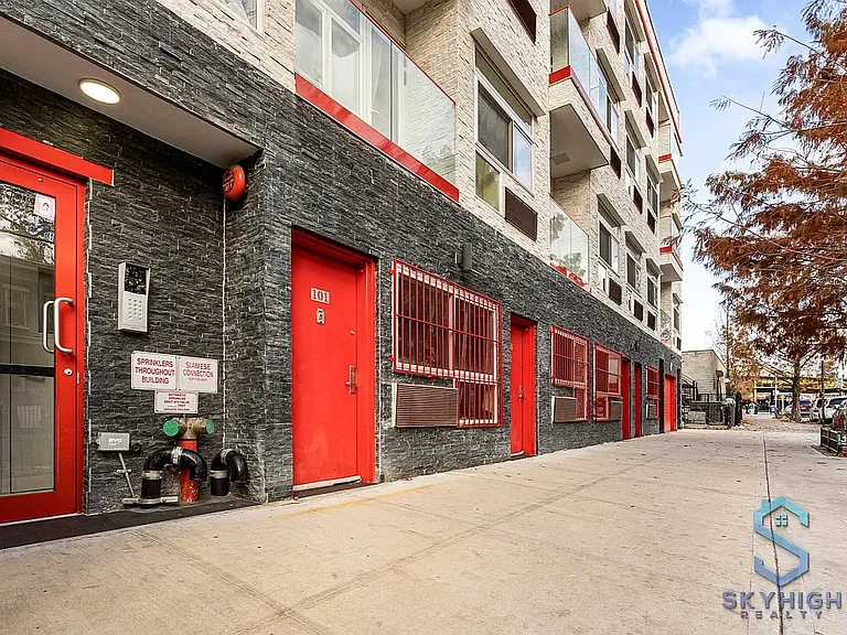 1079 Lafayette Ave #308 — Photo 11