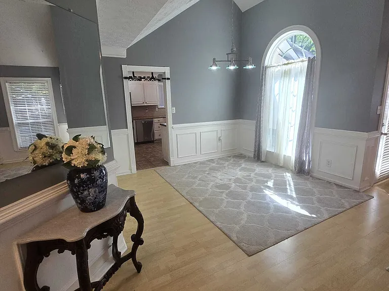 207 Ruskin Rd — Photo 4