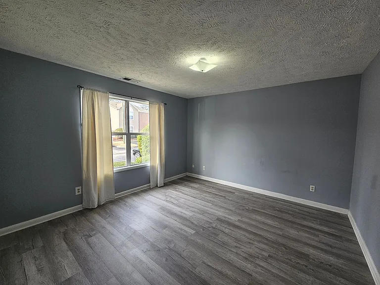672 Bartons Landing Pl #1 — Photo 12