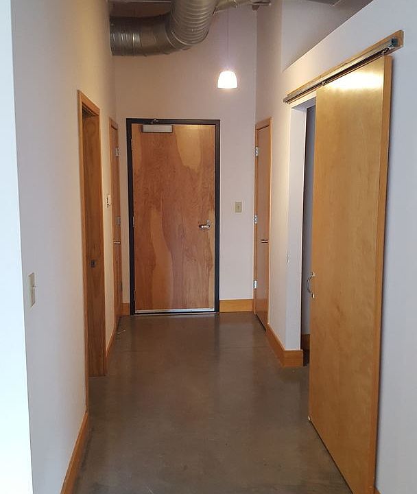 1st image of 1021-1027 Washington Ave