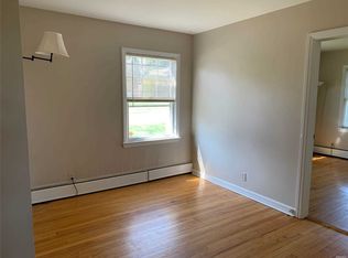 24 Burr Ave, Northport, NY