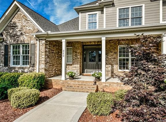 2nd image of 249 Woodstream Cir