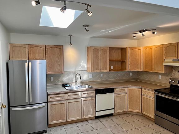 5th image of 9299 121st St #313