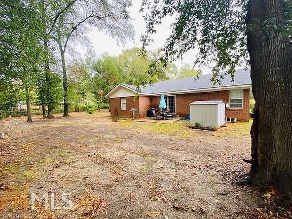 4th image of 14 Carmel Dr