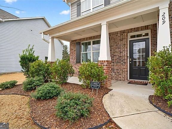 4th image of 209 Valley View Cir