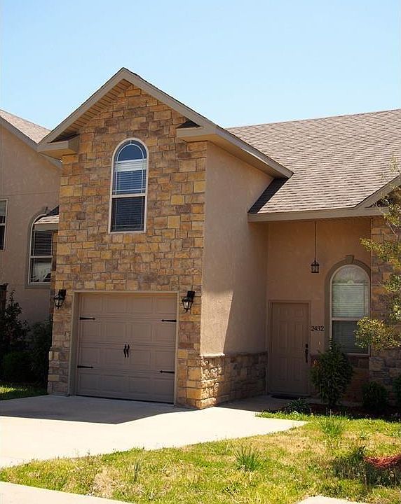 1st image of 2426 S 15th Pl