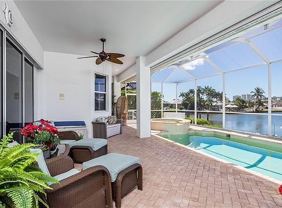 5th image of 190 Copperfield Ct