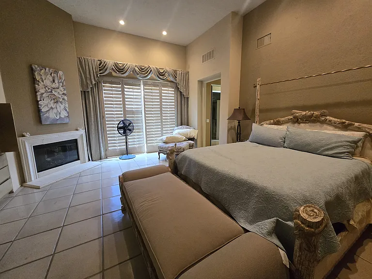 King Bedroom #1