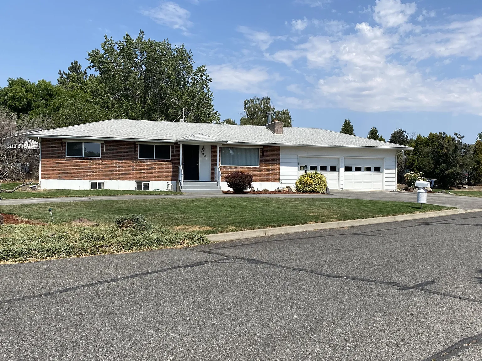 4905 Bristol Way photo 1