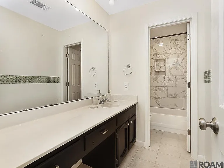 12417 Coursey Blvd — Photo 13