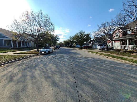 5th image of 10213 Lakeview Dr