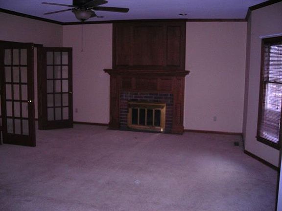 5th image of 125 Willow Dr