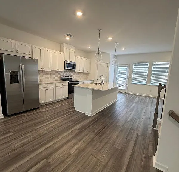 6208 Kenbrook Dr — Photo 3