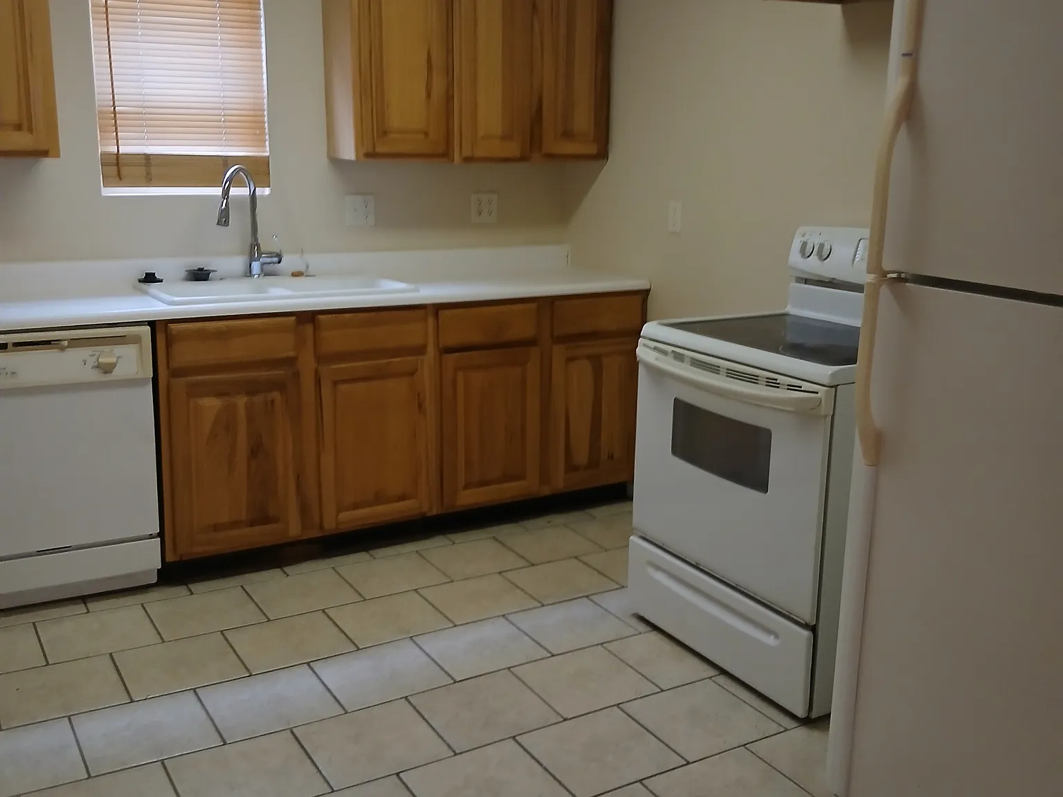 319 E. Mill St - 2 — Photo 3
