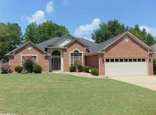 175 Deauville Dr, Maumelle, AR 72113