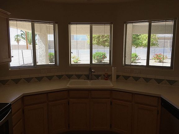 5th image of 3229 Jamaica Blvd S