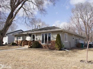 1201 Mary Ln, Webster City, IA 50595