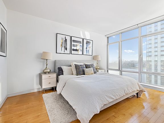5th image of 1 Northside Piers APT 20B