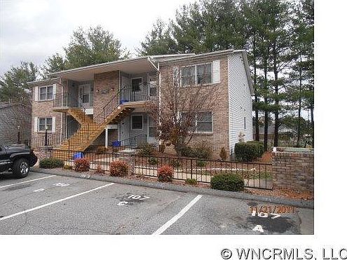 1st image of 108A Meadow Park Ln