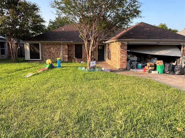 7404 Dana Ln, North Richland Hills, TX 76182