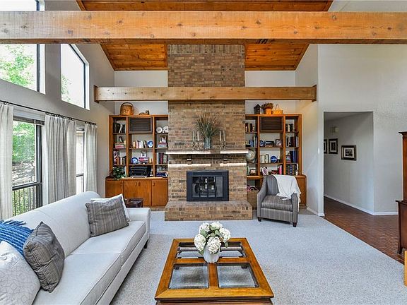 2nd image of 309 Chandler Lake Ct
