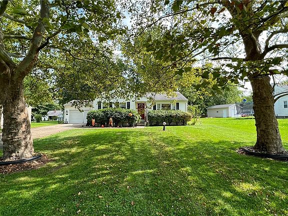 3rd image of 5044 Kuszmaul Ave NW