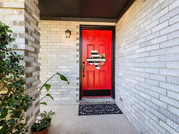 3rd image of 711 Donny Brook Dr