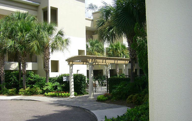 1st image of 2502-2501 Boxwood Ln #2502/1