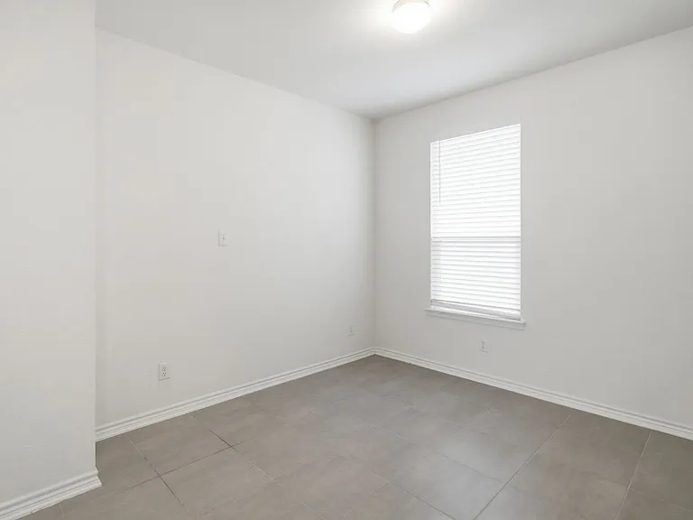 11634 Black Rose — Photo 16