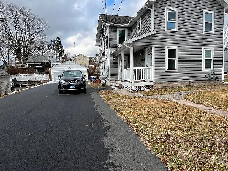 38 Beecher St — Photo 2