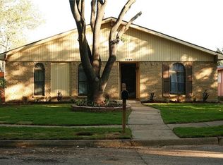 3509 Columbine Ln, Grand Prairie, TX 75052