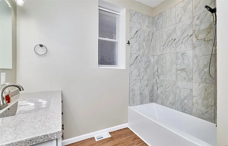 Thumbnail 18