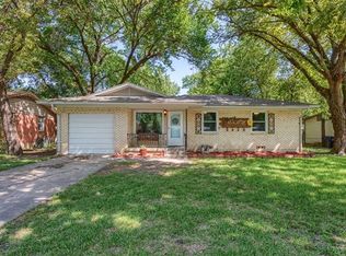 909 Sierra Dr, Denton, TX 76209