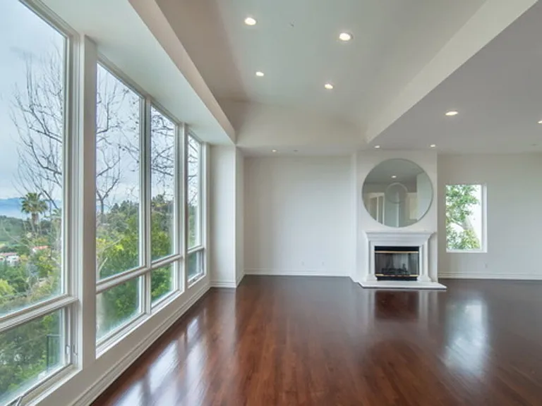 14445 Mulholland Dr — Photo 5