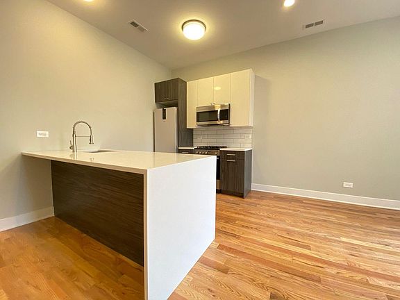 3rd image of 2417 S Christiana Ave #1