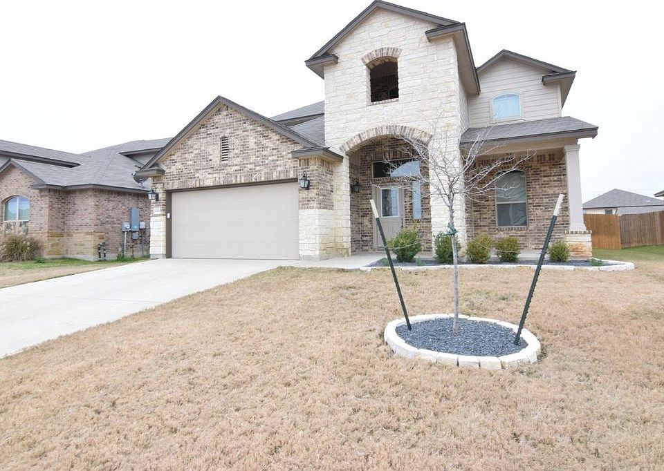1st image of 1320 Blue Leaf Dr