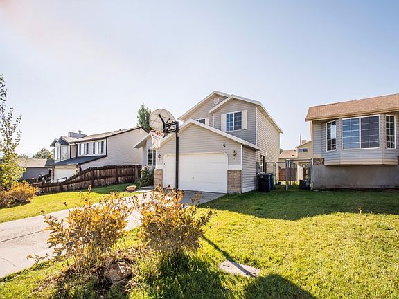 3rd image of 5541 W Shadberry Cir