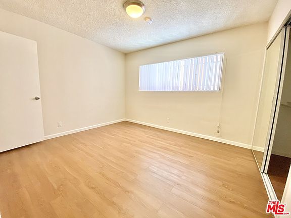 2nd image of 3840 Ingraham St #106A