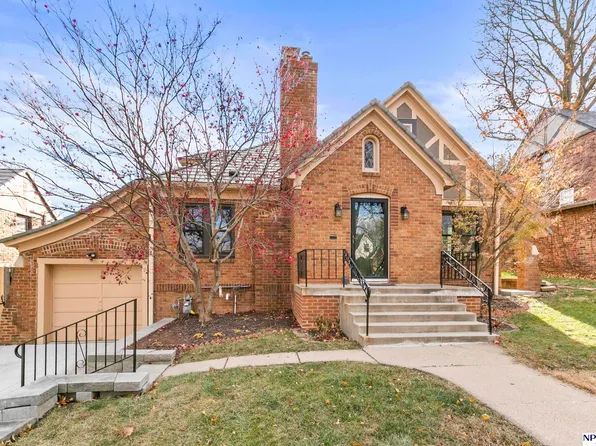 5127 Parker St, Omaha, NE 68104