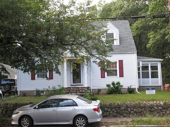 2nd image of 221 Parkland Ave