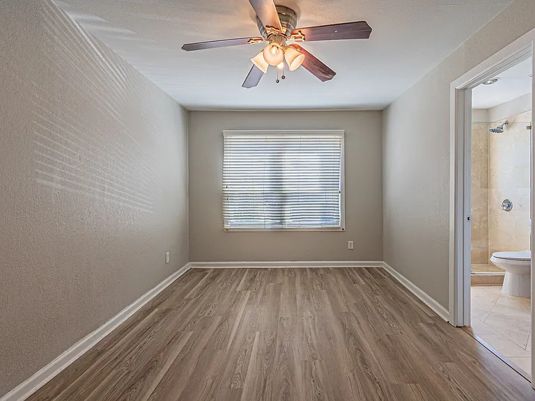 7770 Meadow Rd #202 — Photo 9