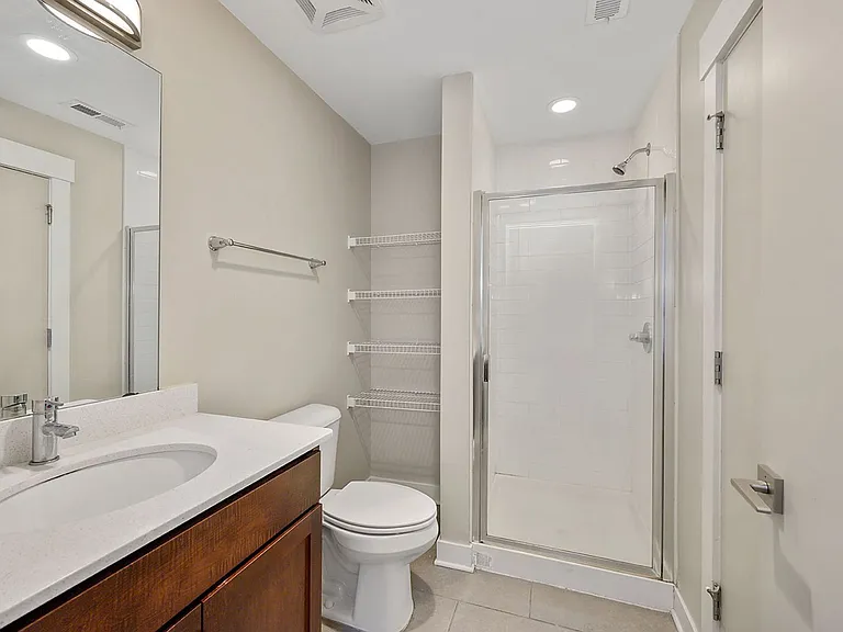 412 E 13th St #4 — Photo 10