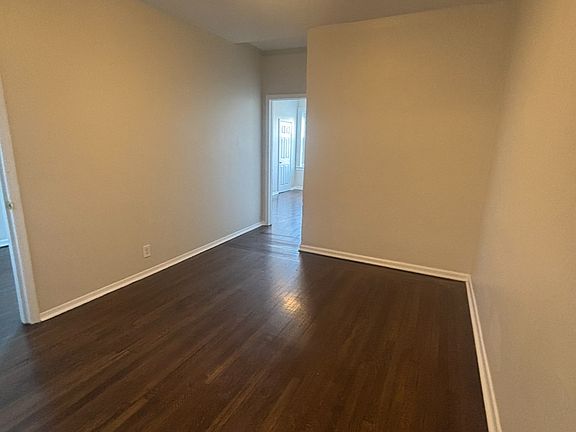 3rd image of 220 Roseville Ave #Cpm201