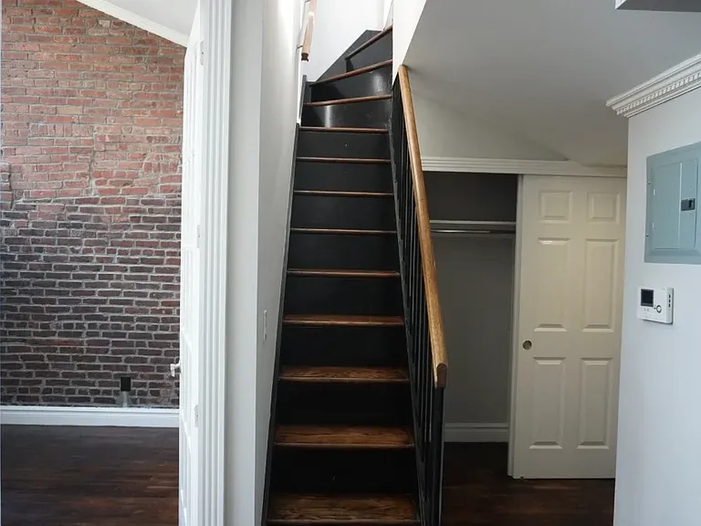 232 W 14th St #5A — Photo 10